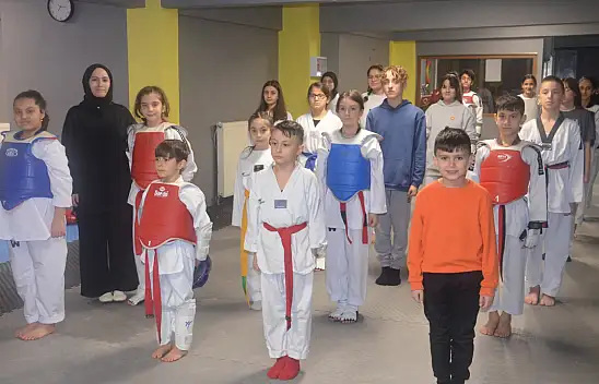 Erişen Spor öğrencileri yeni yılı kutladı