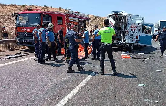 Gaziantep'teki feci kazada 2'si gazeteci 16 ölü, 21 yaralı