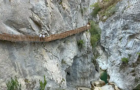 Her mevsim ayrı güzel