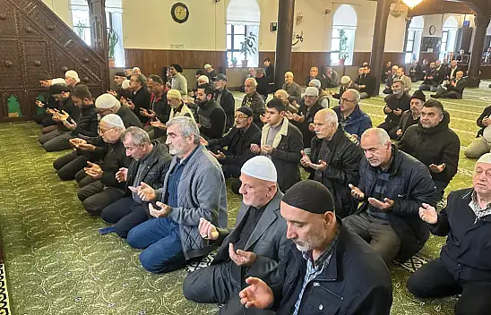 İlçelerde gıyabi cenaze namazı