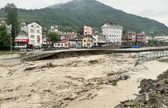 İnebolu-Kastamonu kara yolunda çökme!