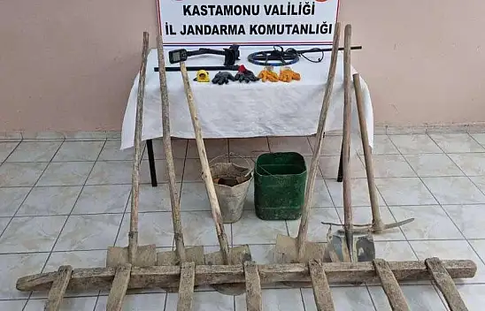 Kaçak kazıya suçüstü! 3 gözaltı