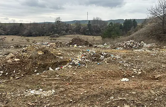 Kara yolu çöplüğe döndü