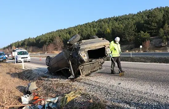 Kastamonu'da otomobil devrildi: 3 yaralı