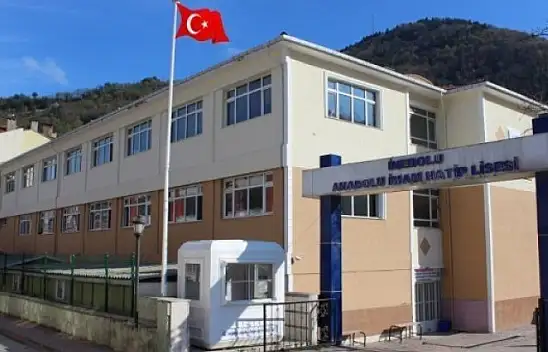 Vaka görülen iki okulda eğitime ara verildi