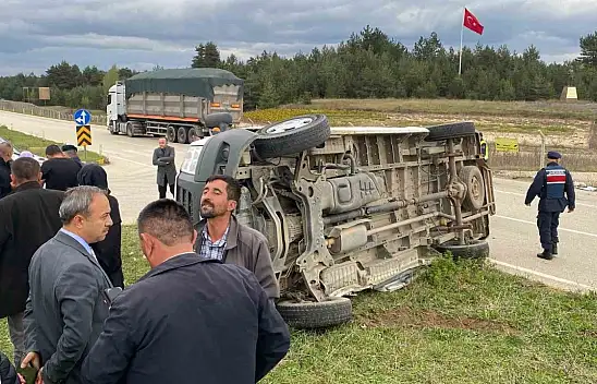 Öğrenci servisi tırla çarpıştı! 13 yaralı