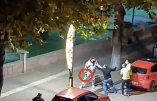 Polise silah çekip tehdit ettiler! O anlar kamerada