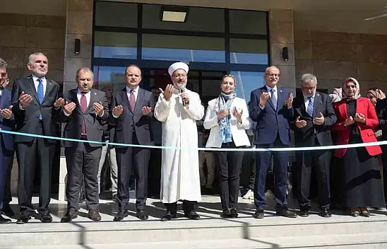 Erbaş, 'Batı, İslam medeniyetiyle aydınlandı'