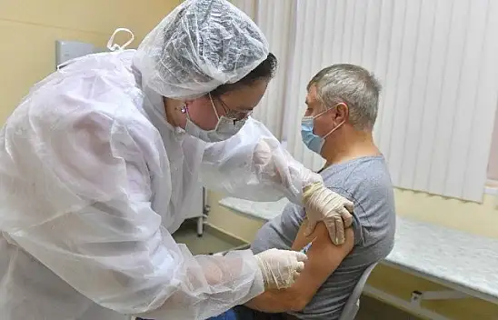 Rusya'da Kovid-19'a karşı toplu aşılama başladı