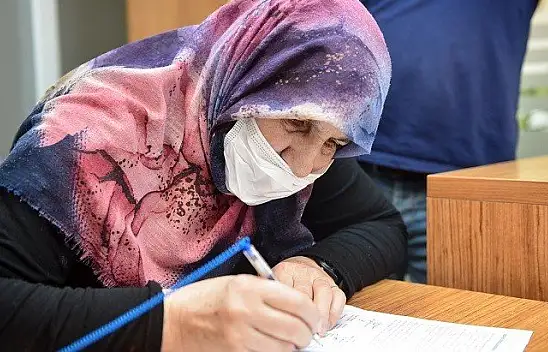 Şehit ailesine ev hediye edildi