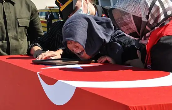 Şehit annesi Öztürk'ün sözleri yürekleri dağladı!