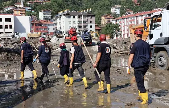 71 kişinin öldüğü felakette arama çalışmaları sürüyor