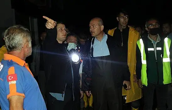 Sel felaketinin yaşandığı ilçede ekiplerin çalışması sürüyor