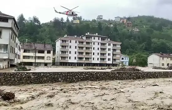 Bozkurt'ta vatandaşlar helikopterle tahliye edildi