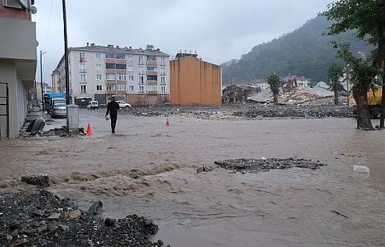 Şiddetli yağış sonrası Bozkurt yeniden sular altında kaldı