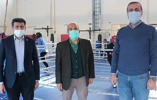 Spor Genel Müdür Yardımcısı Kocakaya'dan milli boksörlere ziyaret