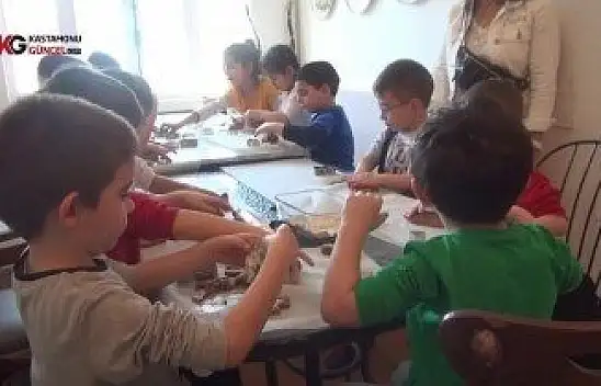 1000 yıllık Siyez buğdayı ile çocuklar hamur işi yaptı