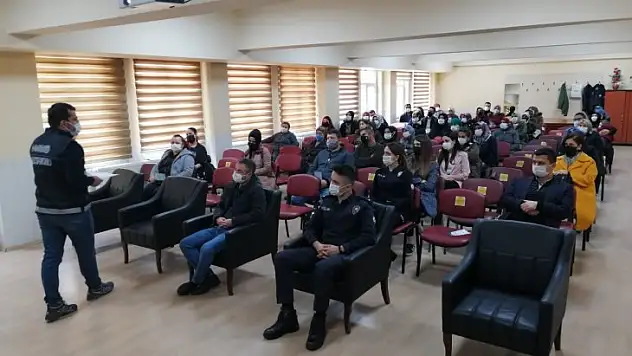 'En İyi Narkotik Polisi Anne' projesi Hanönü'de tanıtıldı
