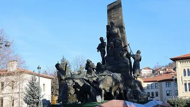 '100 Şerife Bacı' adımlarını İstiklal Yolu'nda atacak