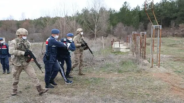 Cezaevinden firar etmişti, saklandığı evde yakalandı