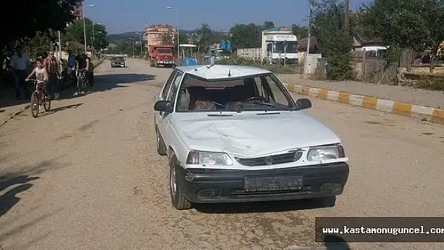 Otomobil Yayalara Çarptı: 2 Yaralı