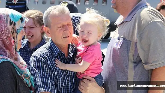 Şehidin Kızı Meyra Yürekleri Dağladı