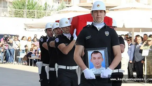 Şehitler Memleketlerine Uğurlandı