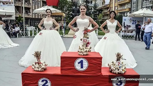 Taşköprü'de Sarımsak Güzeli Seçildi
