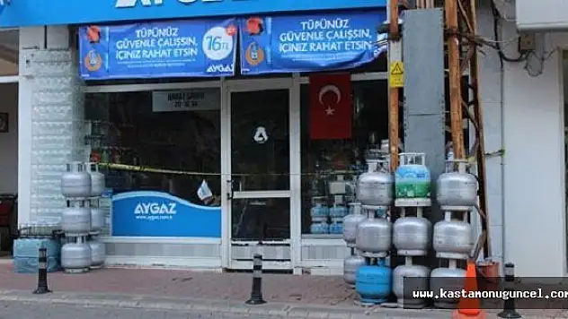 Bayramda Kazandıkları Parayı Hırsızlar Çaldı