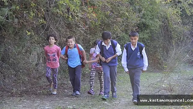 Bozuk Köy Yolları Öğrencileri Mağdur Etti