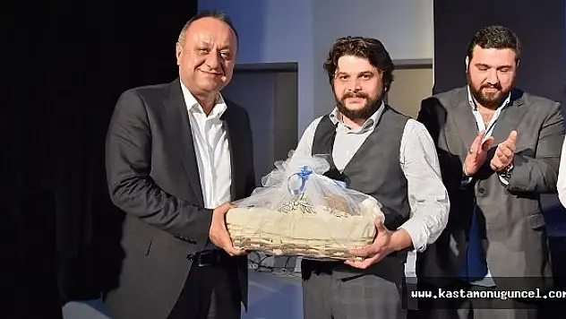 &quotEskitilmiş Kılıç&quot Oyunu Sahnelendi