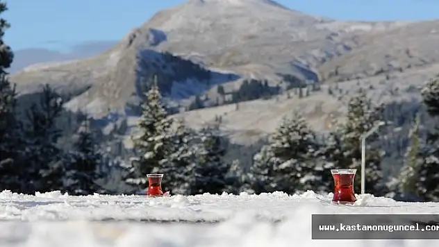 Ilgaz Dağı'na Mevsimin İlk Karı Yağdı