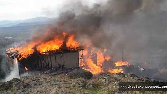 5 Evin Yandığı Yangın Kontrol Altına Alındı