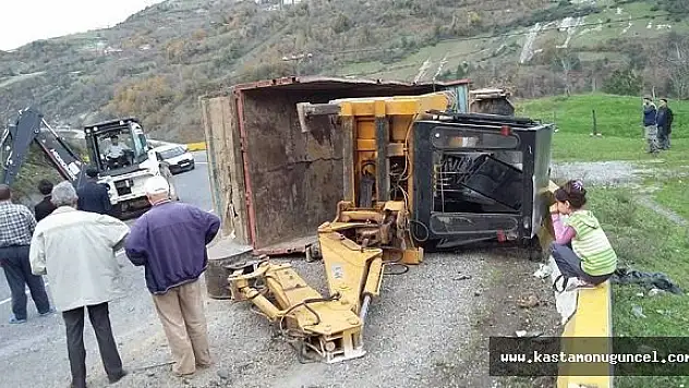 Freni Patlayan Kamyon Kaza Yaptı