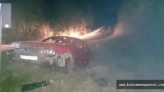 Kaygan Zeminde Kayan Araç Kaza Yaptı: 1 Yaralı