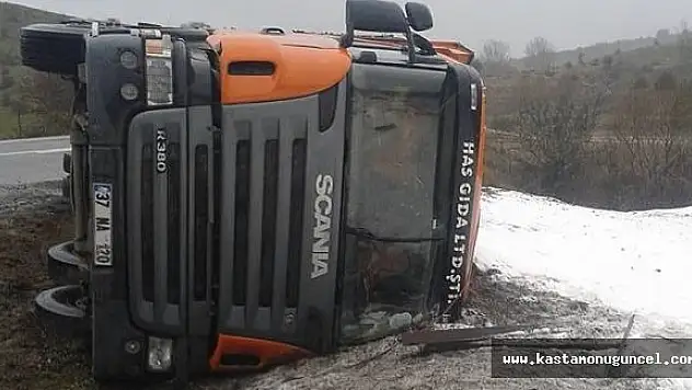 Kimyasal Gübre Yüklü Tır Devrildi: 1 Yaralı