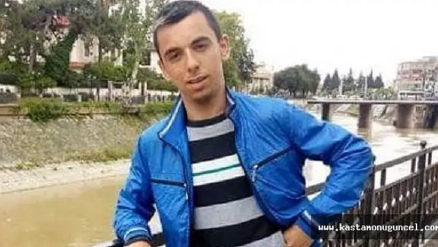 Otomobilin Çarptığı Genç Hayatını Kaybetti