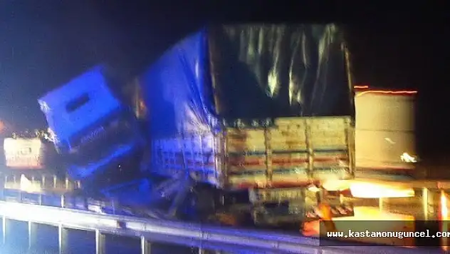 Tır Kazasında Faciadan Dönüldü