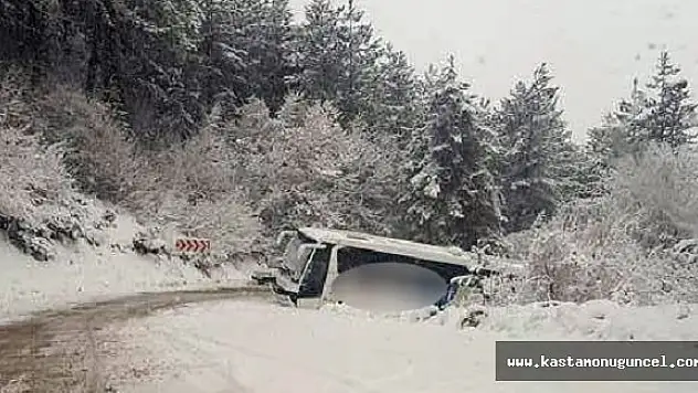 2 Otobüs Karda Mahsur Kaldı