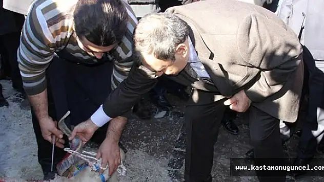 Bakan Eroğlu, Koç Kesimini Engelledi