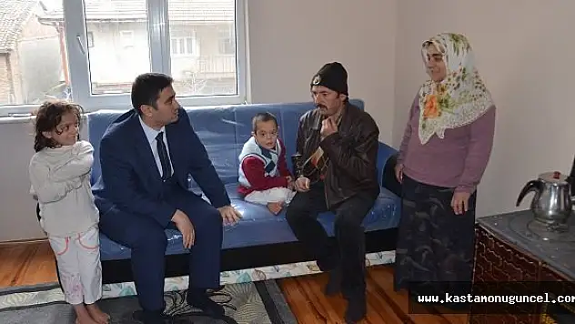 Evi Yanan 4 Çocuklu Aileye Devlet Sahip Çıktı