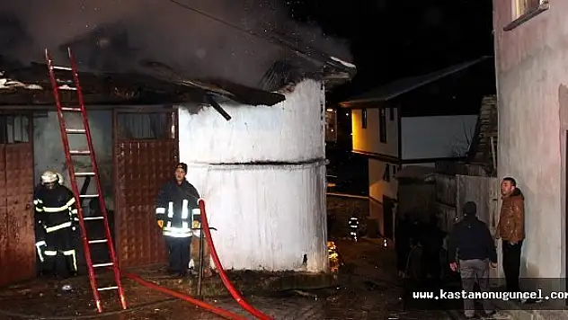 İki Aile, Kış Günü Evsiz Kaldı