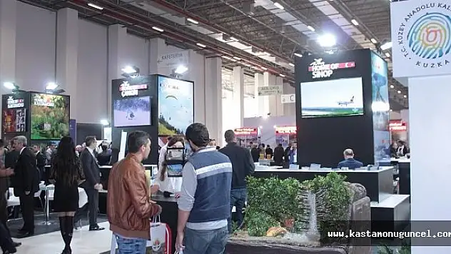 KUZKA, 3 Bin Kartpostal Kart Dağıttı
