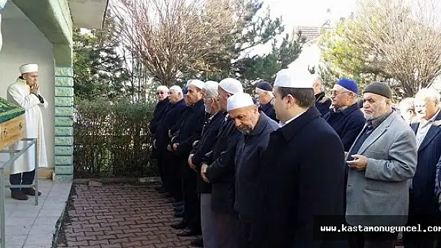 Yanarak Ölen Yaşlı Adam Toprağa Verildi