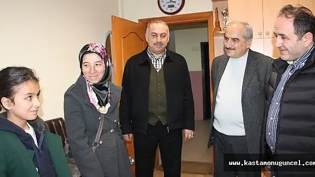 Evleri Yanan Aileye Milletvekili Demir Sahip Çıktı