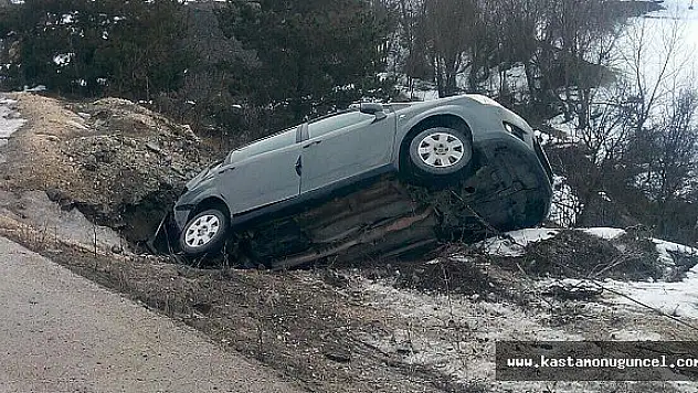 Memurları Taşıyan Araç Takla Attı: 7 Yaralı