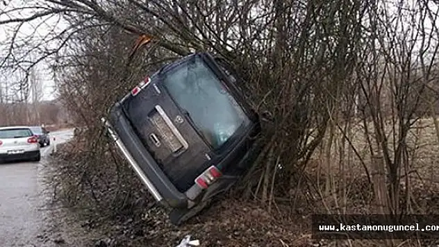 Direksiyon Hakimiyetini Kaybeden Sürücü Kaza Yaptı