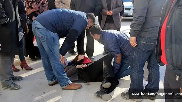 Geri Manevra Yapan Otomobil Yayaya Çarptı