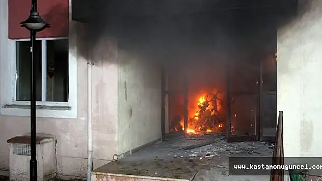 Motosiklet Alev Aldı: 15 Yaralı