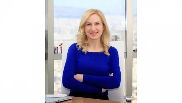 Göz Çevresindeki Kırışıklıklara Dikkat!